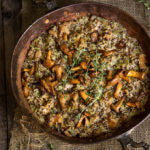 Creamy mushroom and leek quinoa risotto - protein packed quinoa replaces rice in this quicker and healthier risotto version, where mascarpone cheese gives it a nice buttery creaminess, and thyme infuses the dish with a warm spicy aroma. | www.viktoriastable.com