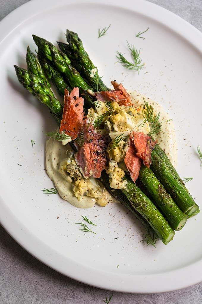 Asparagus with smoked salmon and gribiche - seared fresh asparagus, topped with creamy, cold sauce Gribiche, and smoked salmon make a great lunch, brunch or dinner, ready in 20 minutes. | www.viktoriastable.com