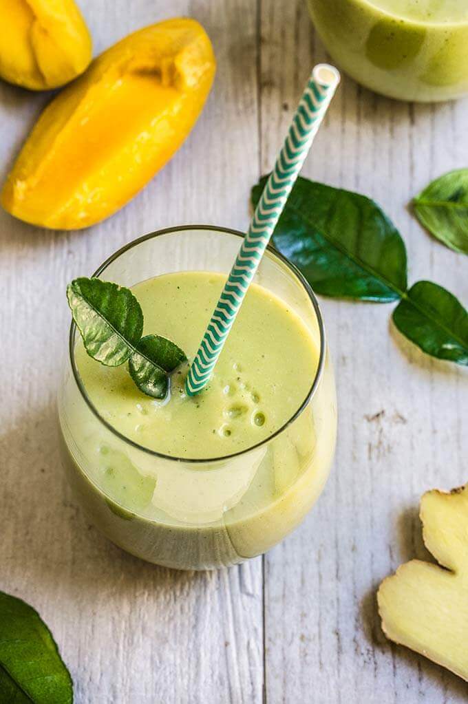 Coconut kaffir lime cooler - with its clean, refreshing taste, intriguing aroma, and a good amount of healthy fat, this smoothie is a great breakfast alternative on a hot morning. | www.viktoriastable.com