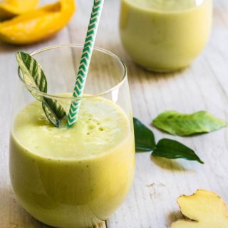Coconut kaffir lime cooler - with its clean, refreshing taste, intriguing aroma, and a good amount of healthy fat, this smoothie is a great breakfast alternative on a hot morning. | www.viktoriastable.com