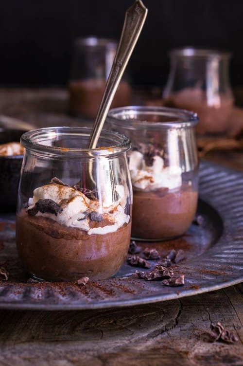 Spicy smoked chocolate mousse - rich and decadent dark chocolate mousse, with a hint of smoke and heat that give it a unique depth of flavor. | www.viktoriastable.com