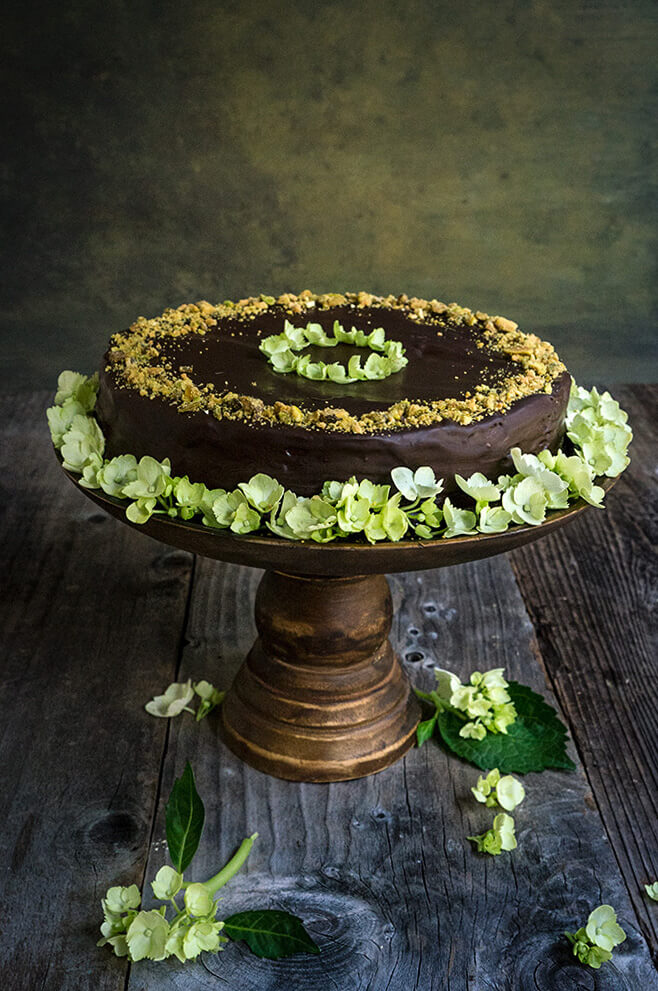  Garash cake - layers of walnut meringue and rich dark chocolate cream, enveloped in silky chocolate ganache - the ultimate chocolate lover's cake, perfect for that special occasion! | www.viktoriastable.com