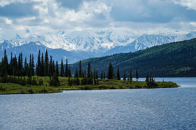 Into the wild Alaska - Denali National Park, Wonder Lake, Alaska | www.viktoriastable.com
