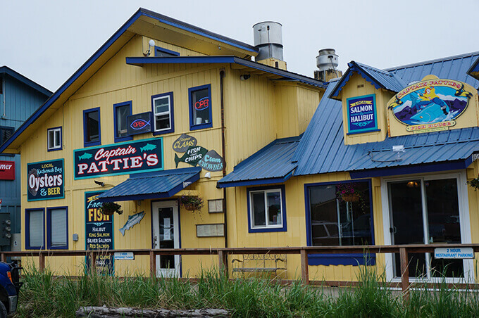 Into the wild Alaska - Captain Pattie's Fish House, Homer, Alaska | www.viktoriastable.com
