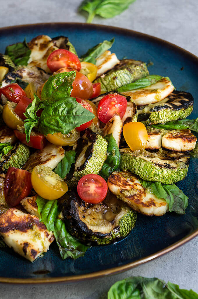 Grilled halloumi and summer squash Caprese salad - a twist on the beloved classic, made with grilled summer squash, and halloumi cheese. | www.viktoriastable.com